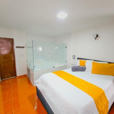 Hotel Avenida 3 Real En El Norte De Cali Kültér fotó
