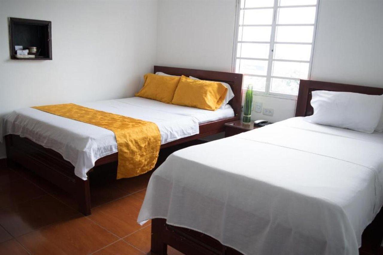 Hotel Avenida 3 Real En El Norte De Cali Kültér fotó