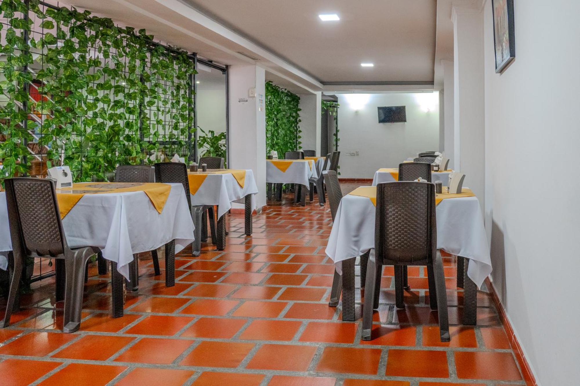Hotel Avenida 3 Real En El Norte De Cali Kültér fotó
