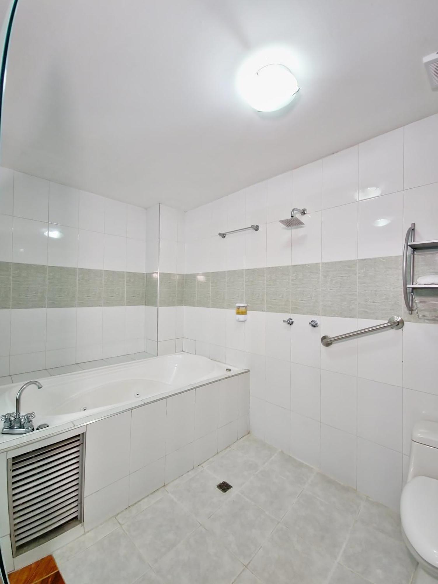 Hotel Avenida 3 Real En El Norte De Cali Kültér fotó
