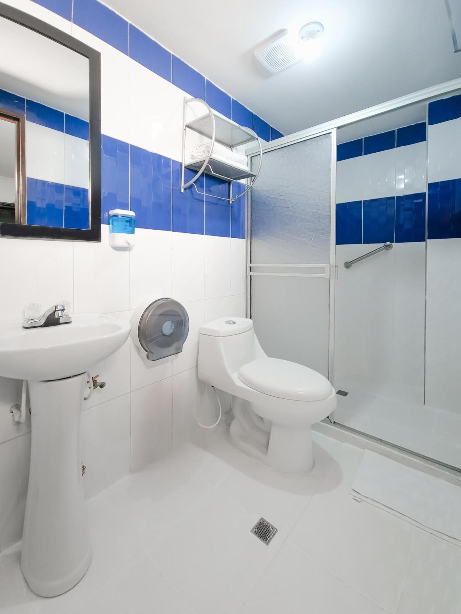 Hotel Avenida 3 Real En El Norte De Cali Kültér fotó